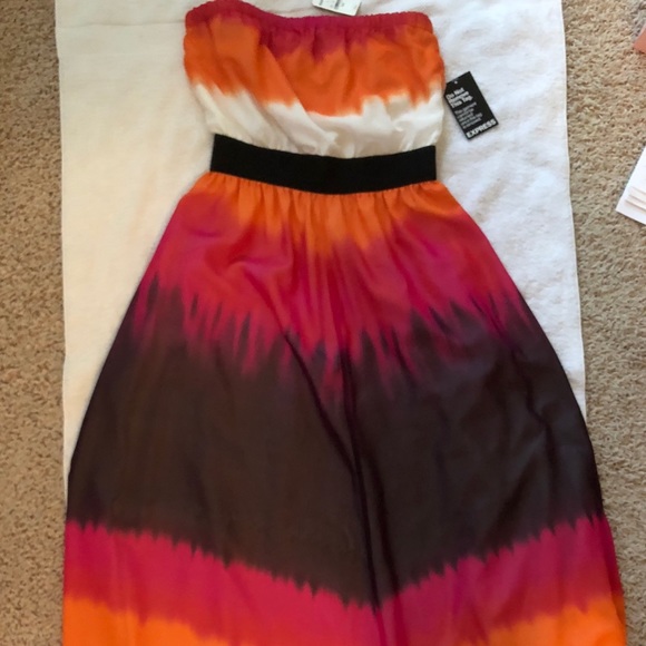 Express Dresses & Skirts - NWT EXPRESS STRAPLESS DRESS